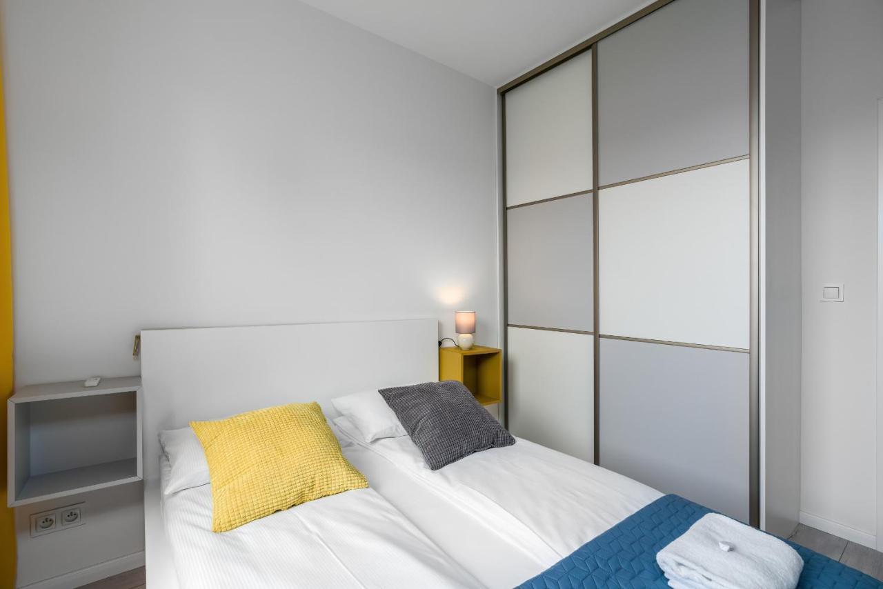Esencja Apartments With Free Parking Garbary 104 By Noclegi Renters Poznań Eksteriør billede